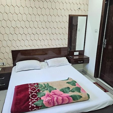 Hotel Elliot Comfort Inn Calcutta Buitenkant foto