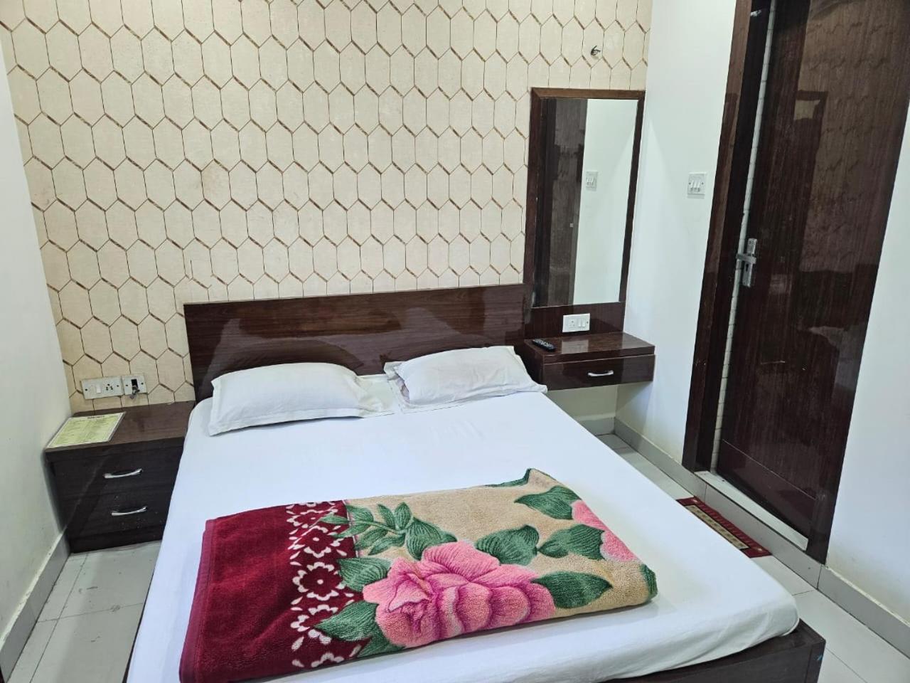 Hotel Elliot Comfort Inn Calcutta Buitenkant foto